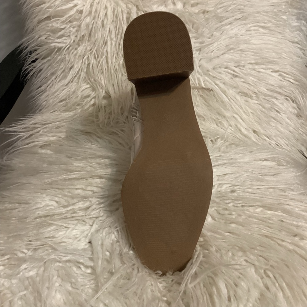 Shiny Ivory Sanna Granny Boots - Picture 9 of 9
